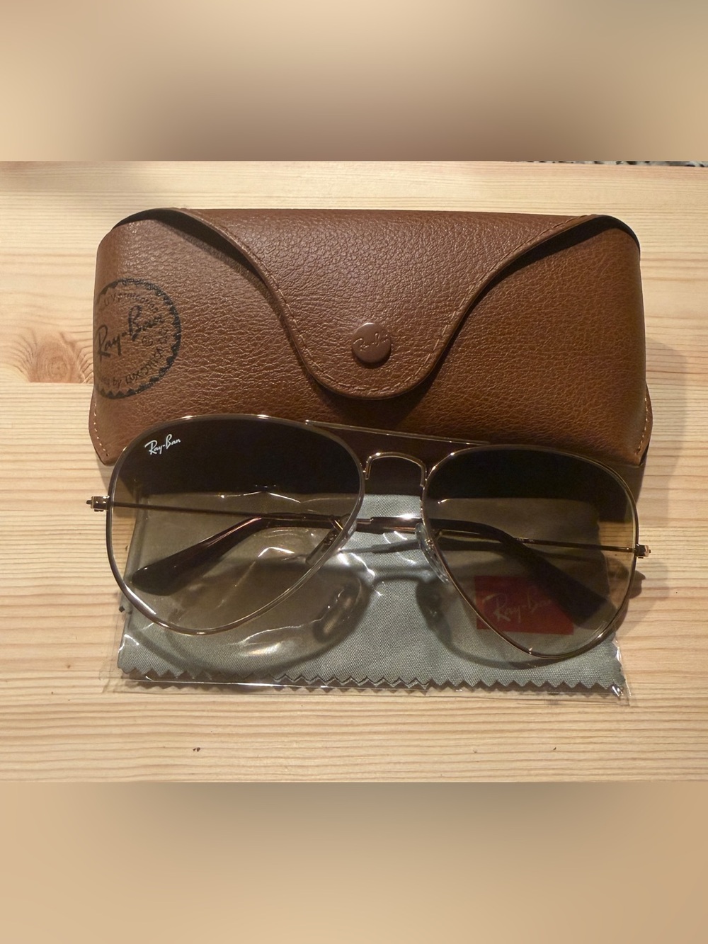 RAY-BAN Aviator sunglasses polarized